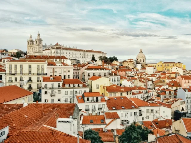 Portugal, private money