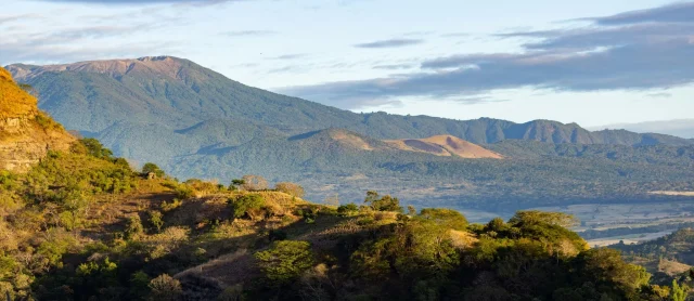 El Salvador, crypto mining